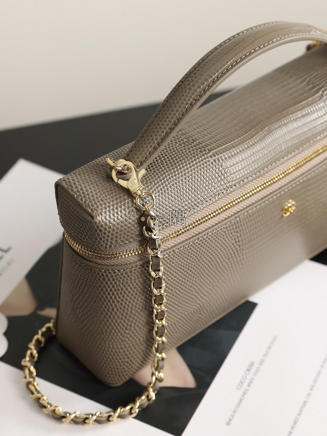 香奈兒CHANEL 鏈條 顆粒小牛皮, 小號 棕色|AP5438:圖片 7