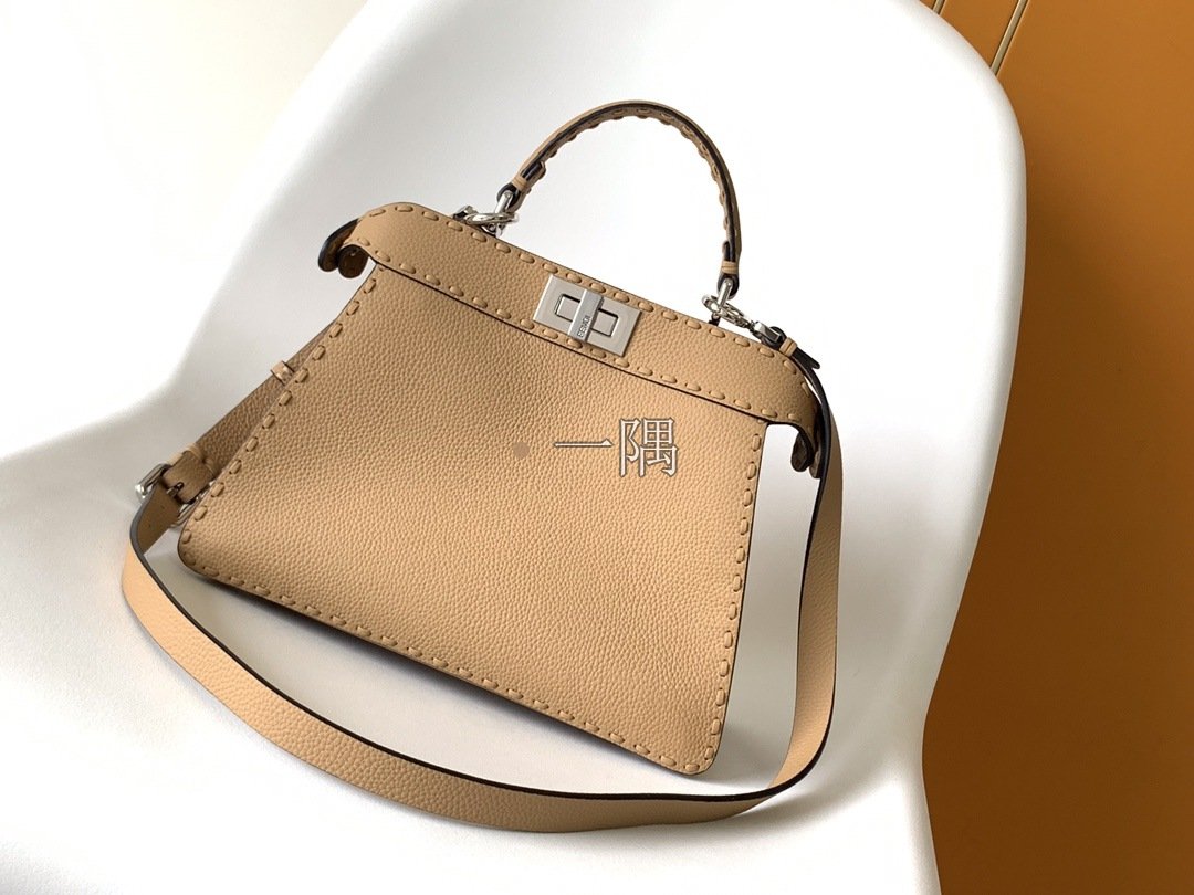 芬迪 FENDI 精品包包