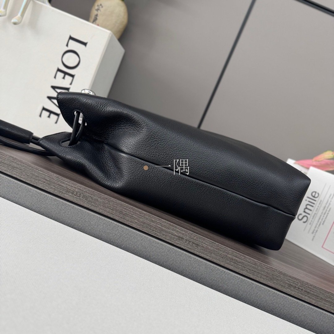 羅意威 LOEWE 精品包包