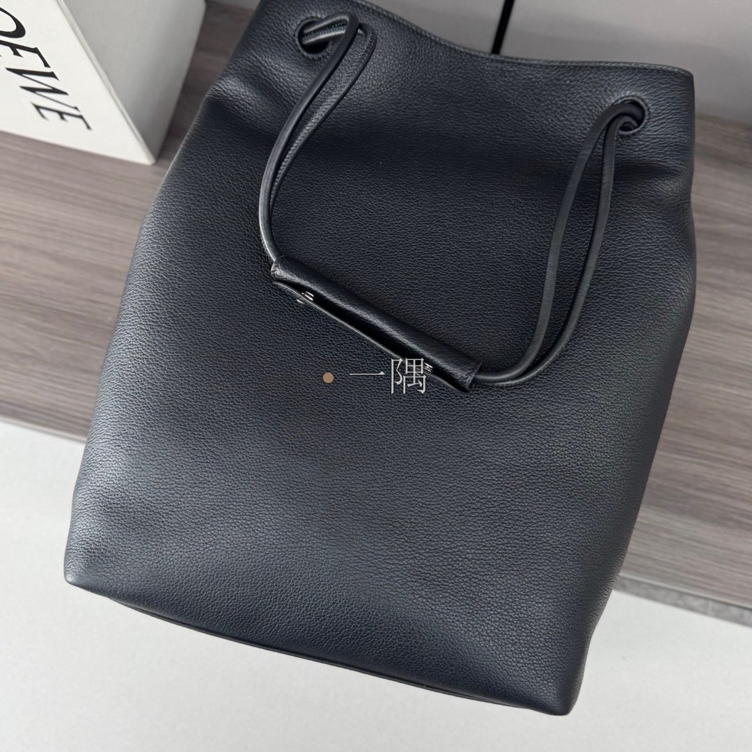 羅意威 LOEWE 精品包包