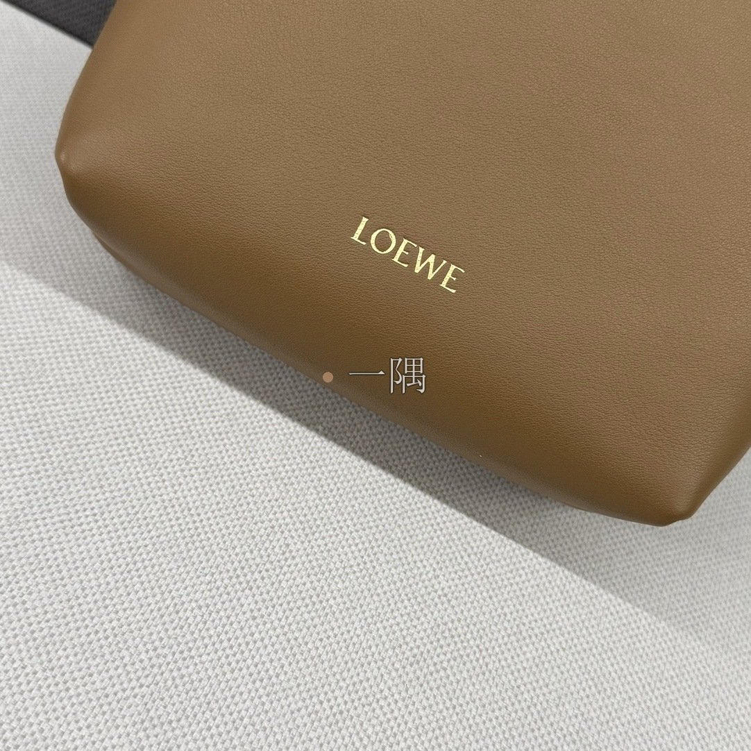 羅意威 LOEWE 精品包包