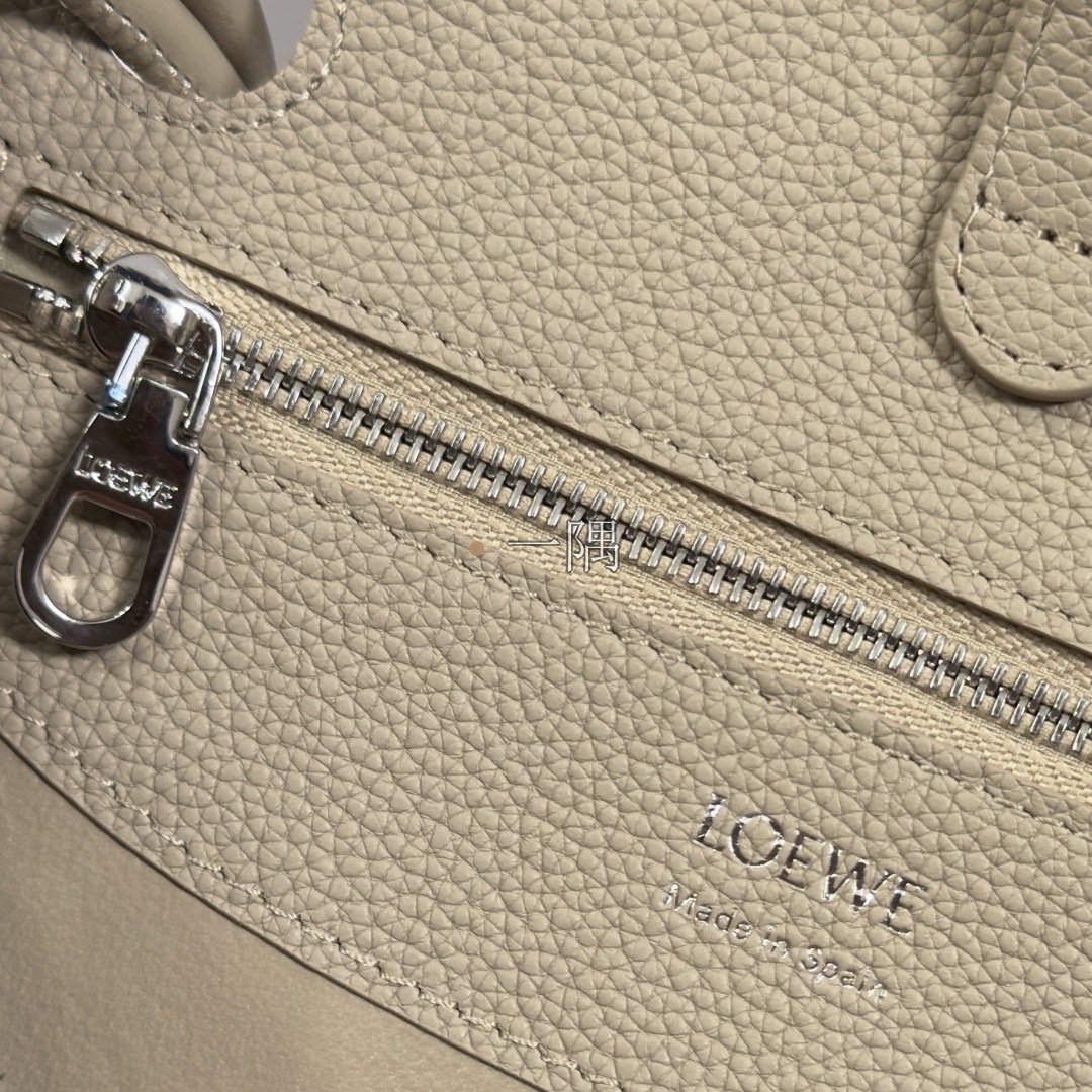 羅意威 LOEWE 精品包包