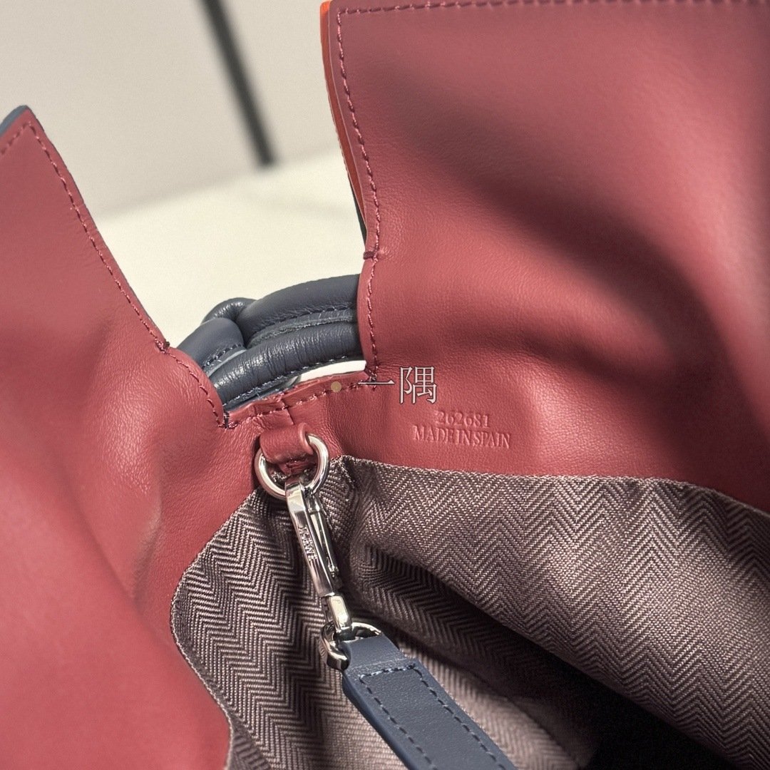 羅意威 LOEWE 精品包包