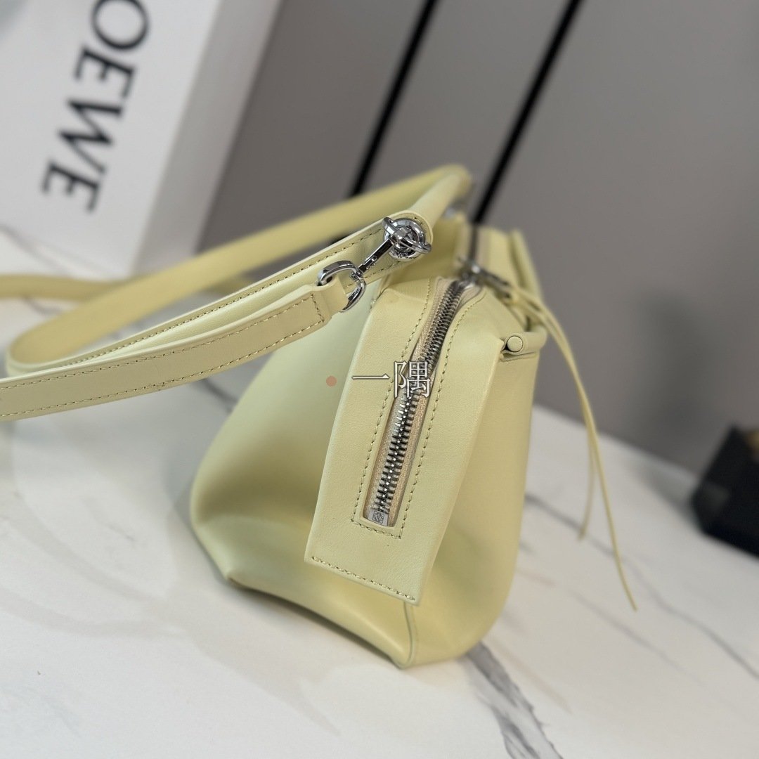 羅意威 LOEWE 精品包包