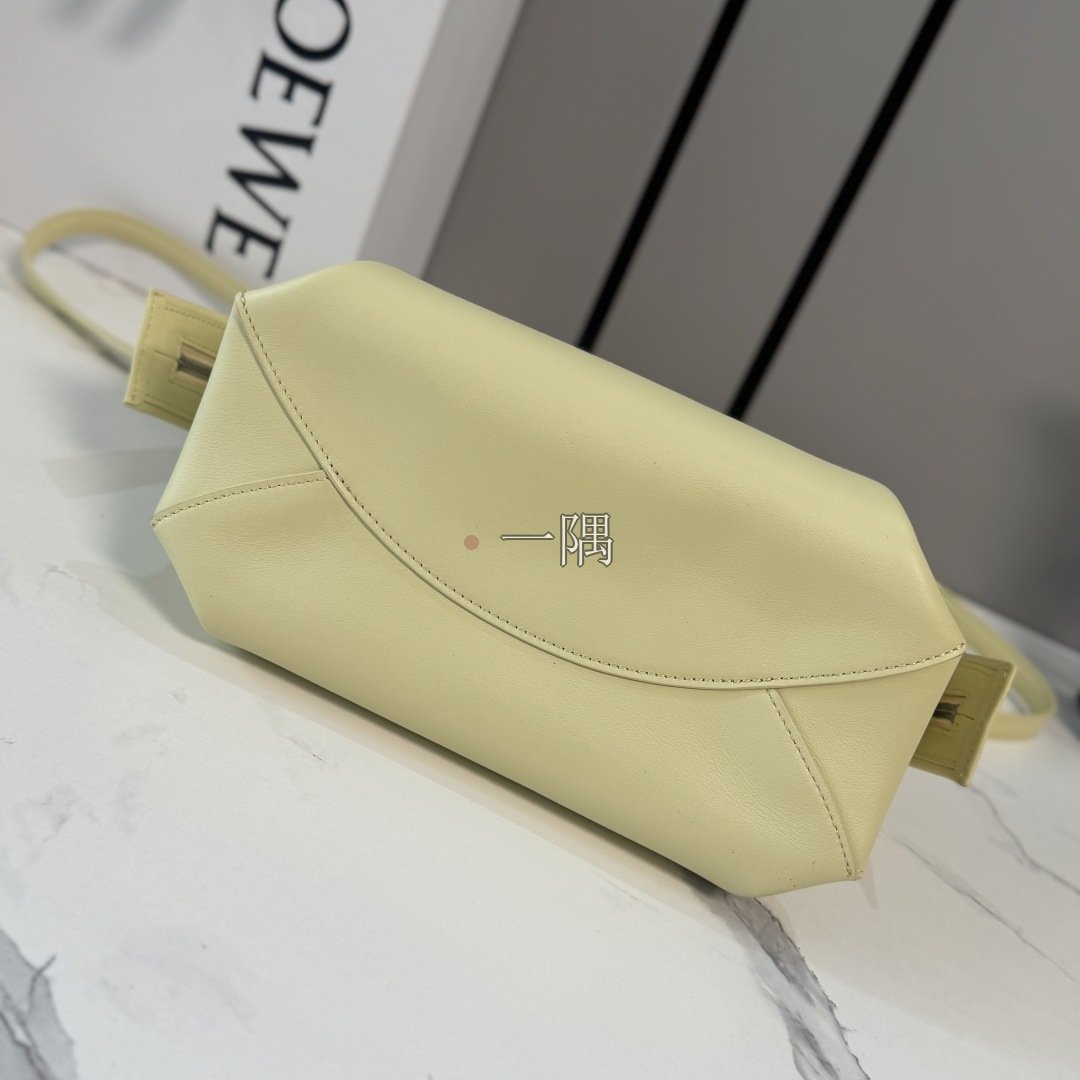 羅意威 LOEWE 精品包包
