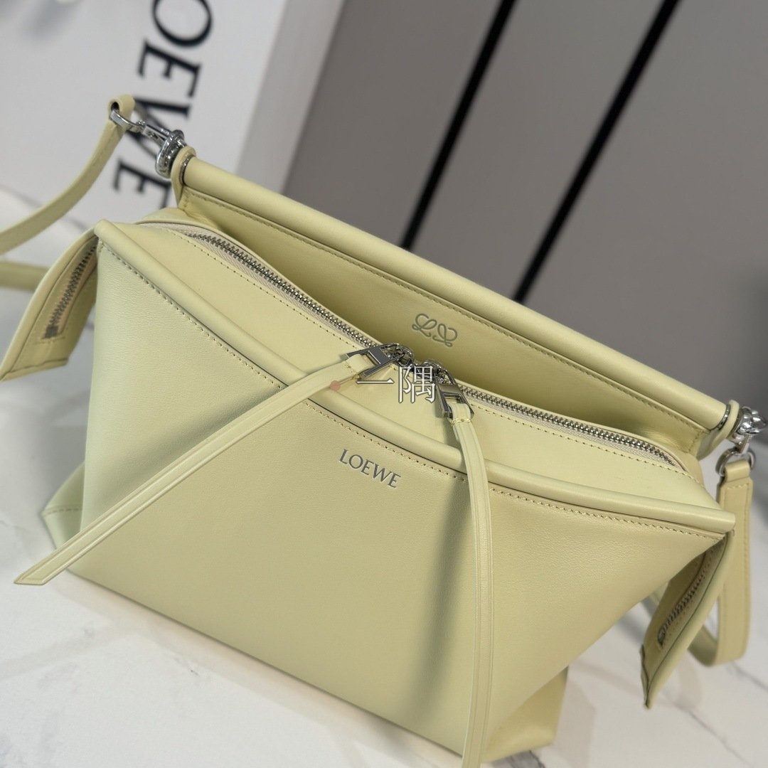 羅意威 LOEWE 精品包包