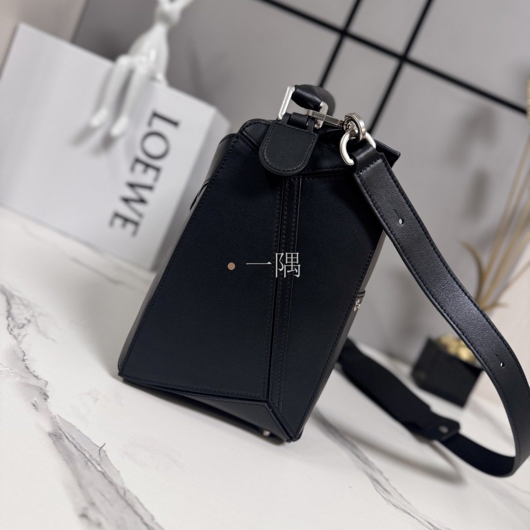 羅意威 LOEWE 精品包包
