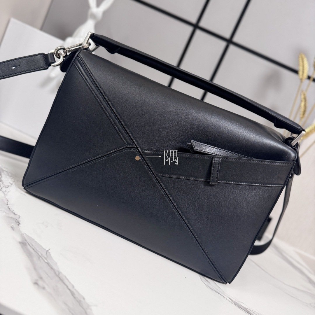 羅意威 LOEWE 精品包包