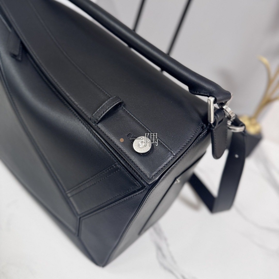 羅意威 LOEWE 精品包包