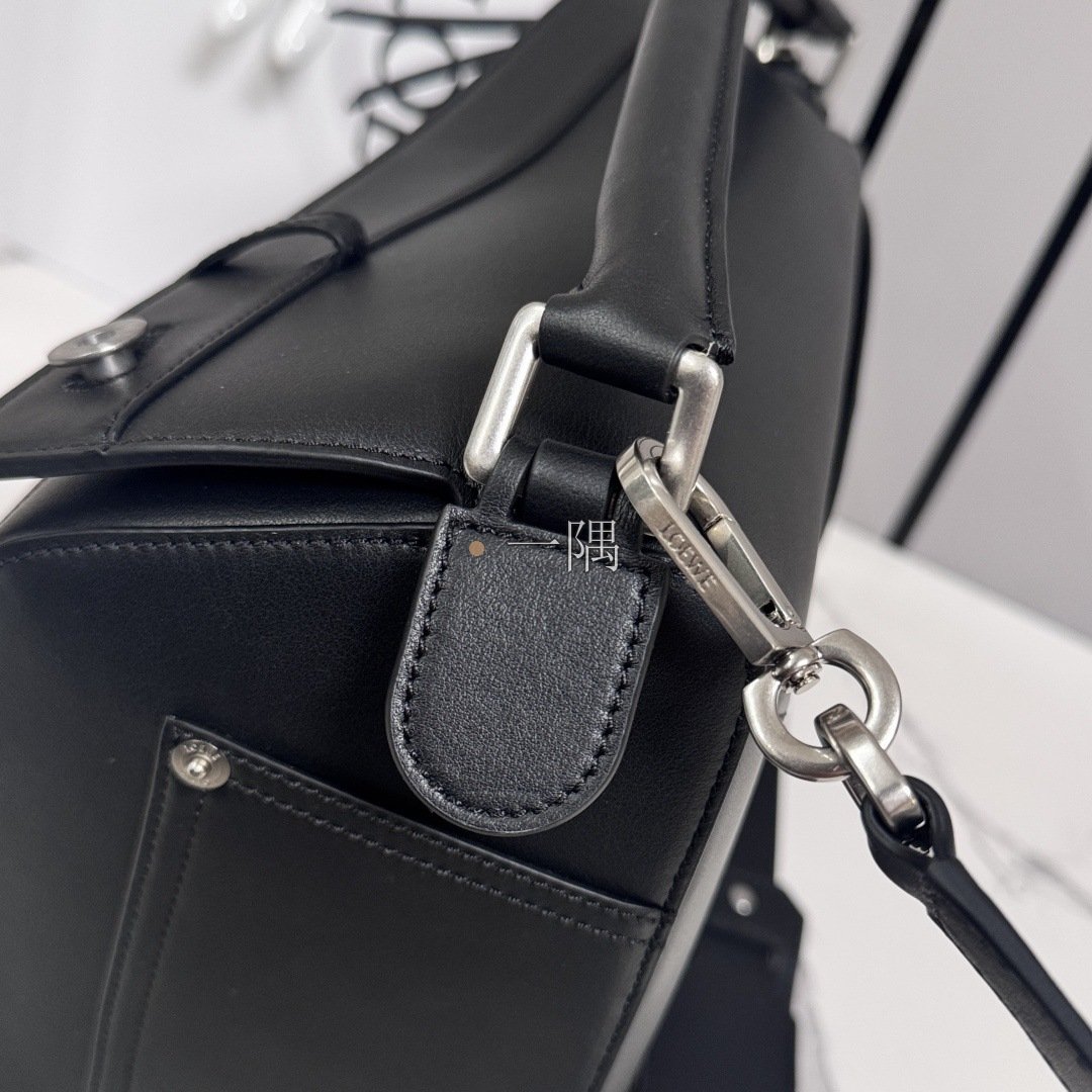 羅意威 LOEWE 精品包包