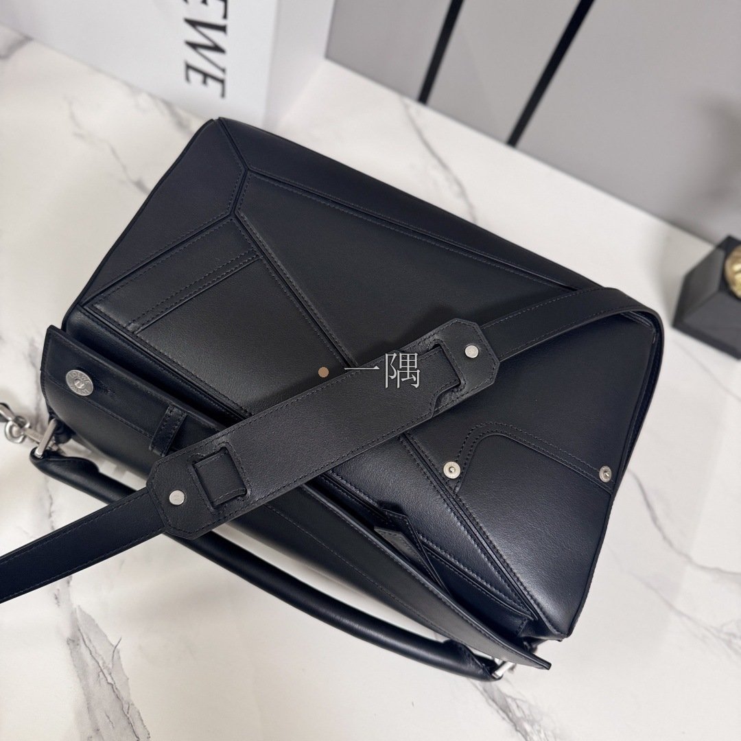 羅意威 LOEWE 精品包包