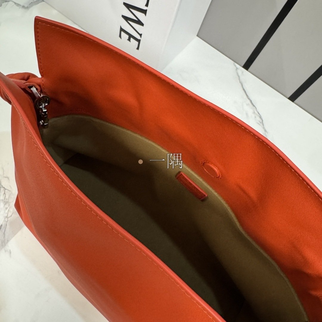 羅意威 LOEWE 精品包包