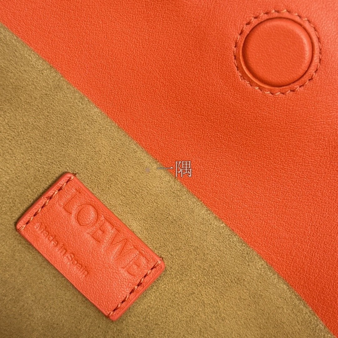 羅意威 LOEWE 精品包包