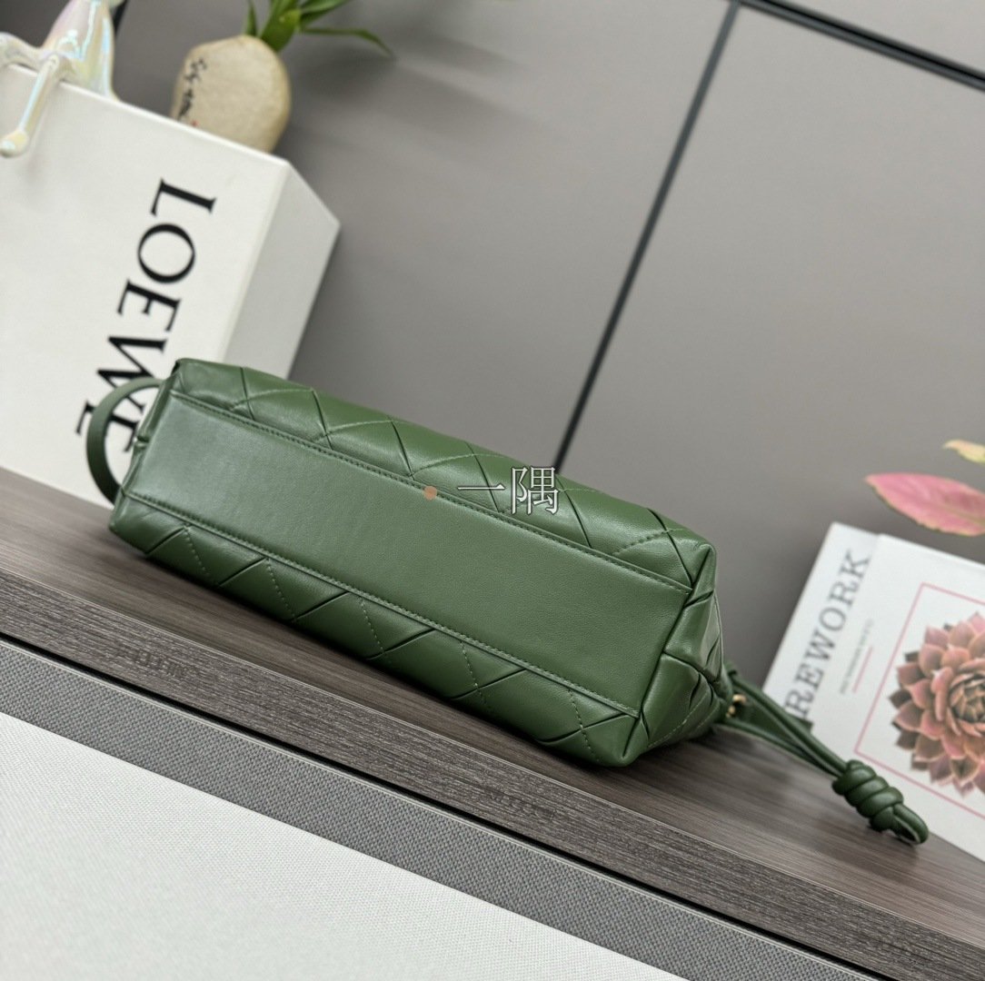 羅意威 LOEWE 精品包包