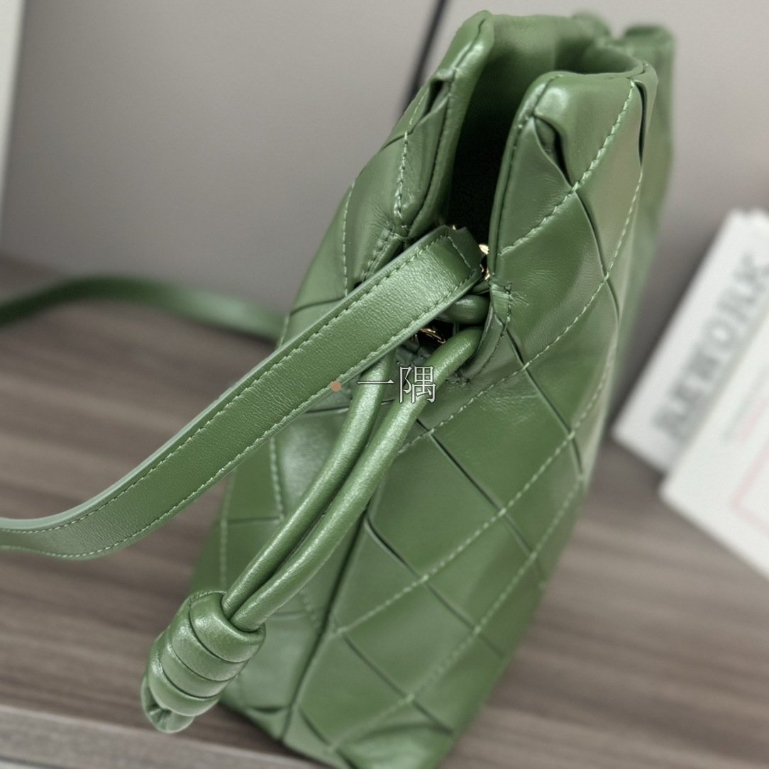 羅意威 LOEWE 精品包包