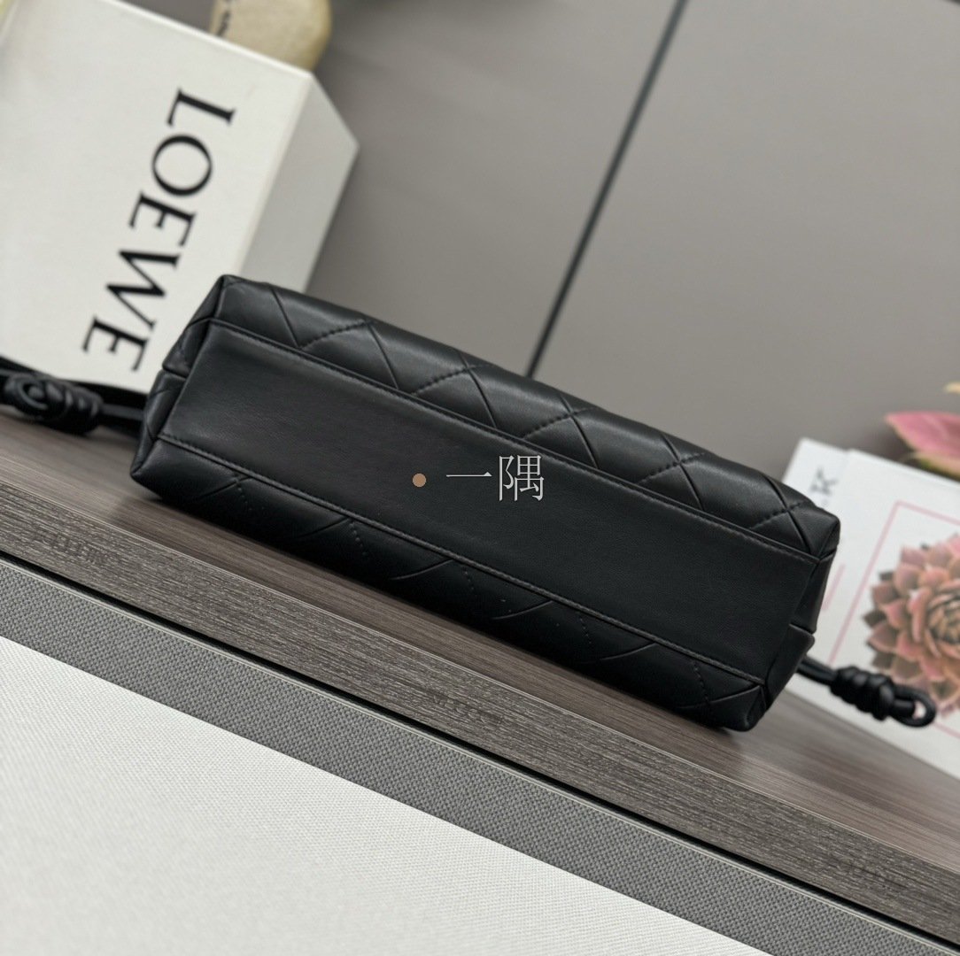 羅意威 LOEWE 精品包包