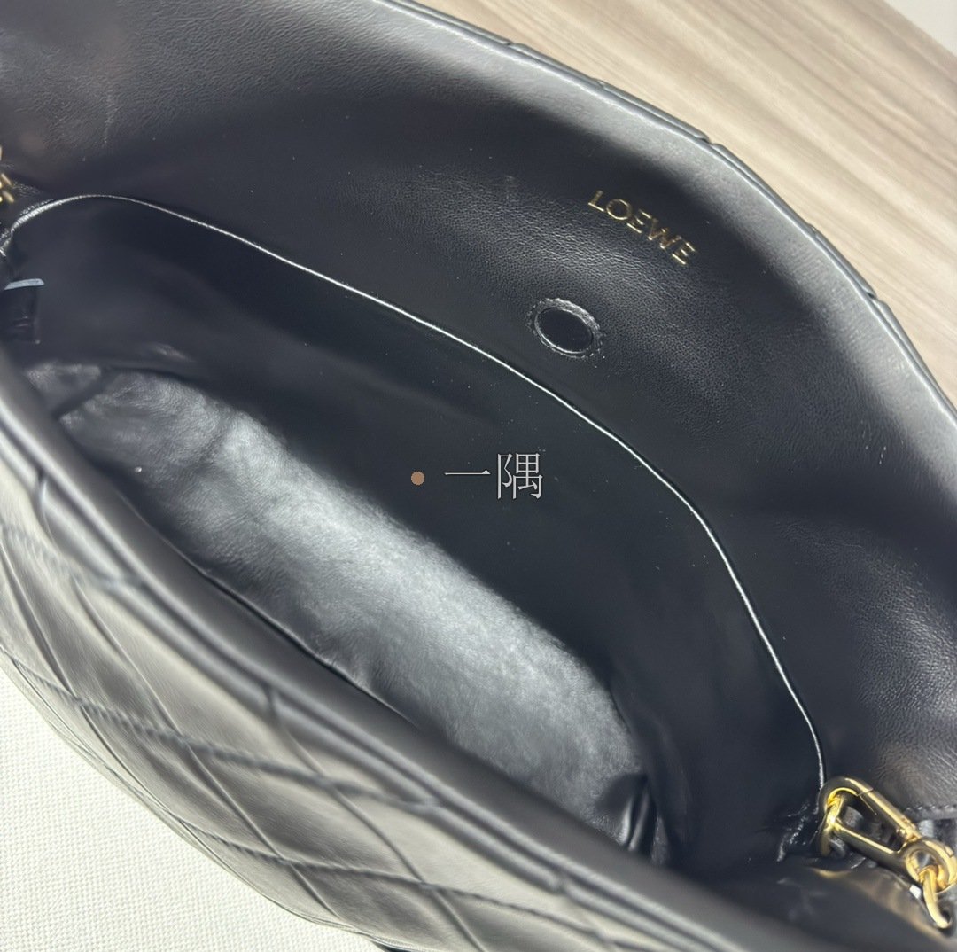 羅意威 LOEWE 精品包包