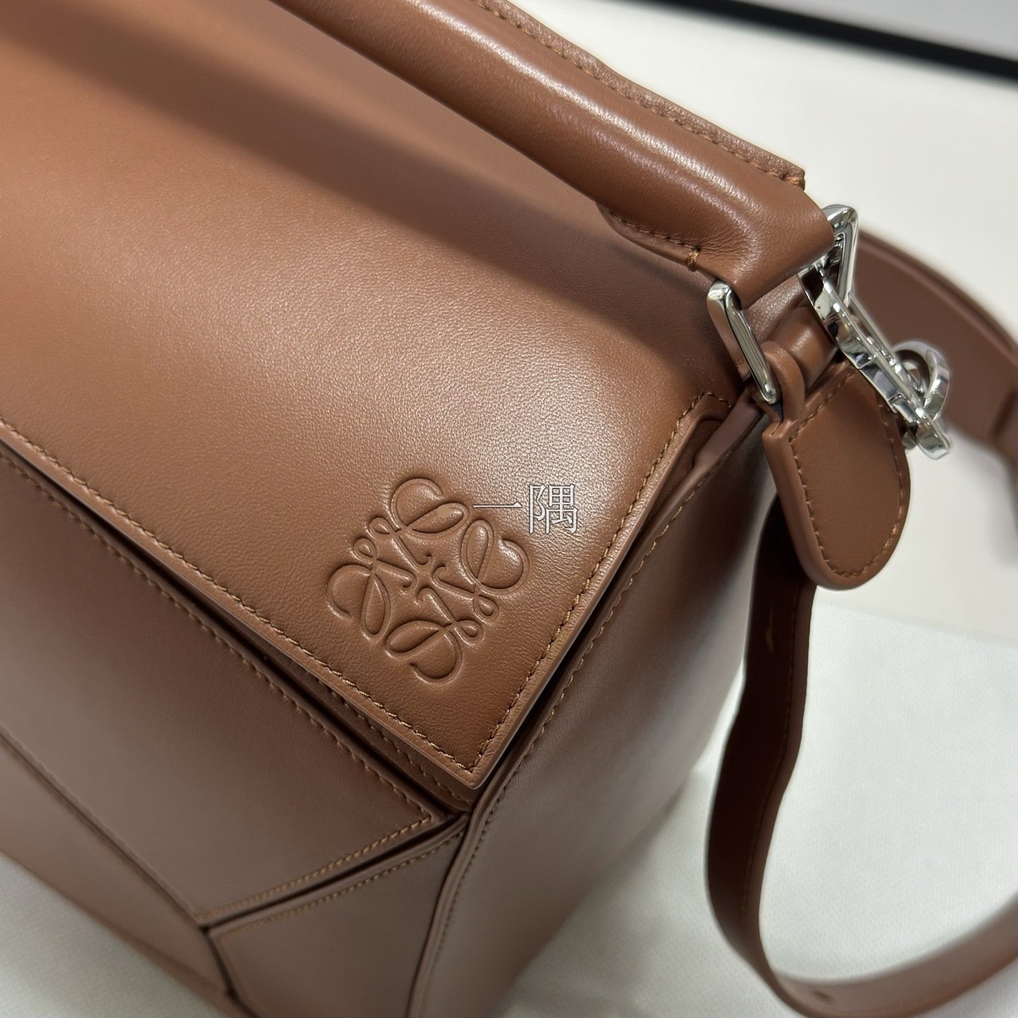 羅意威 LOEWE 精品包包