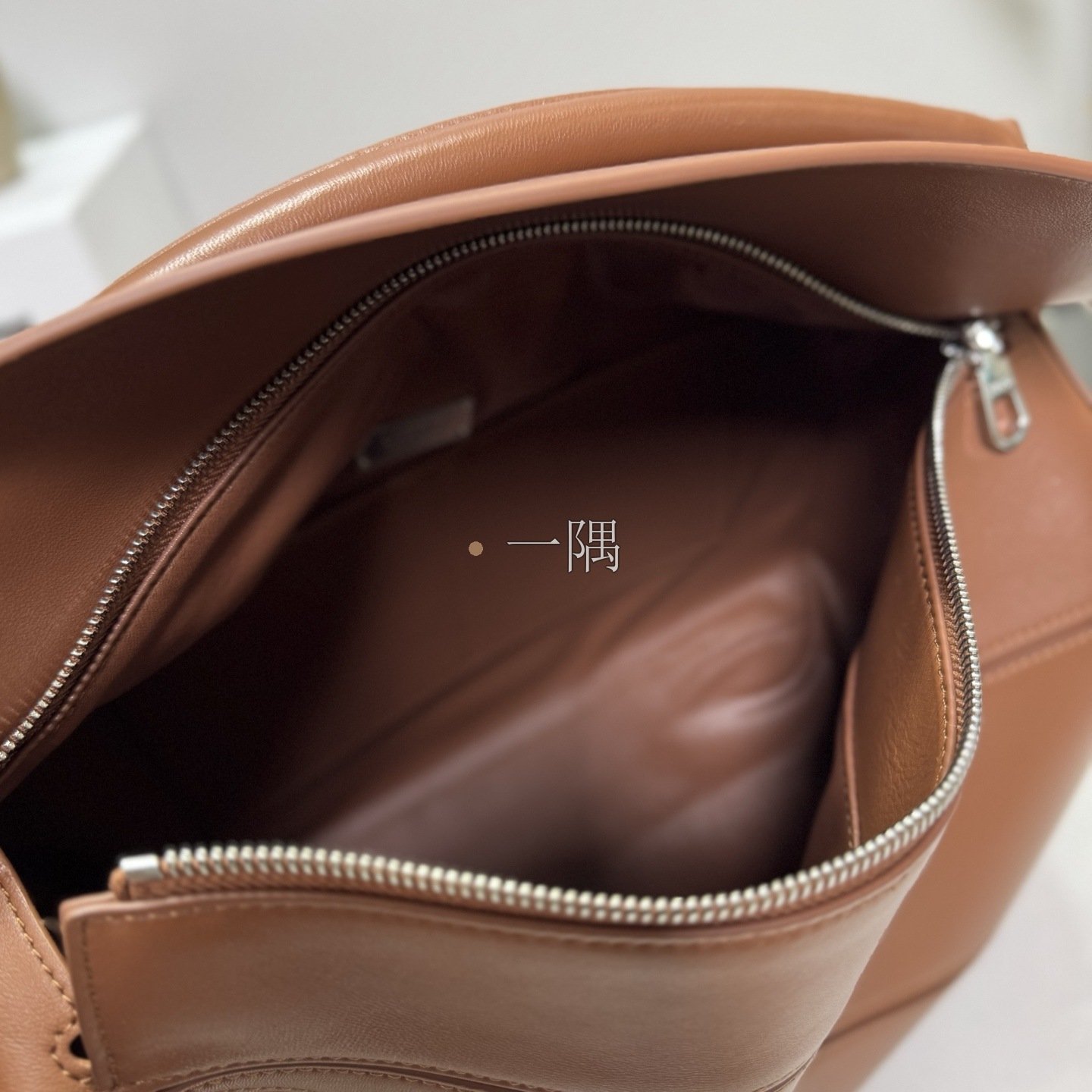 羅意威 LOEWE 精品包包