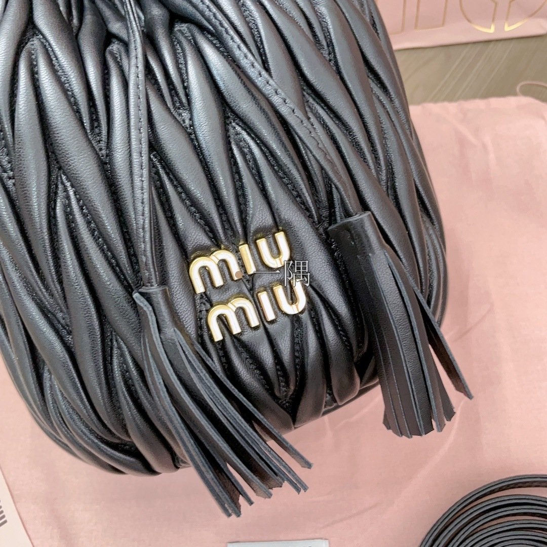 繆繆 MiuMiu 精品包包