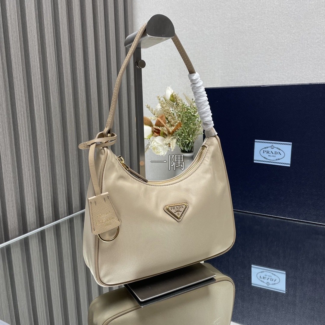 普拉達 PRADA 精品包包