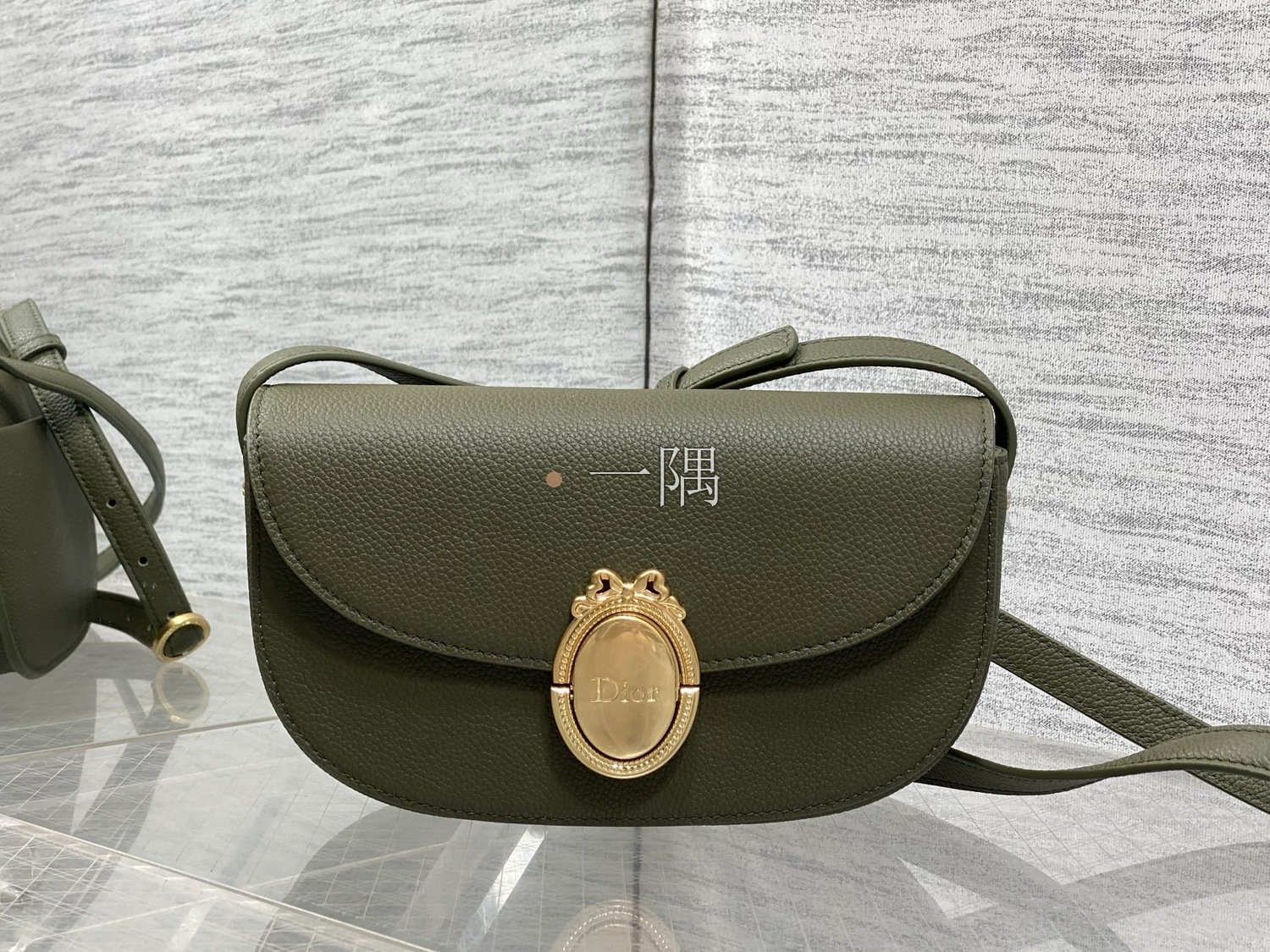 迪奧DIOR Medaillon, 迷你 銀灰色|3921