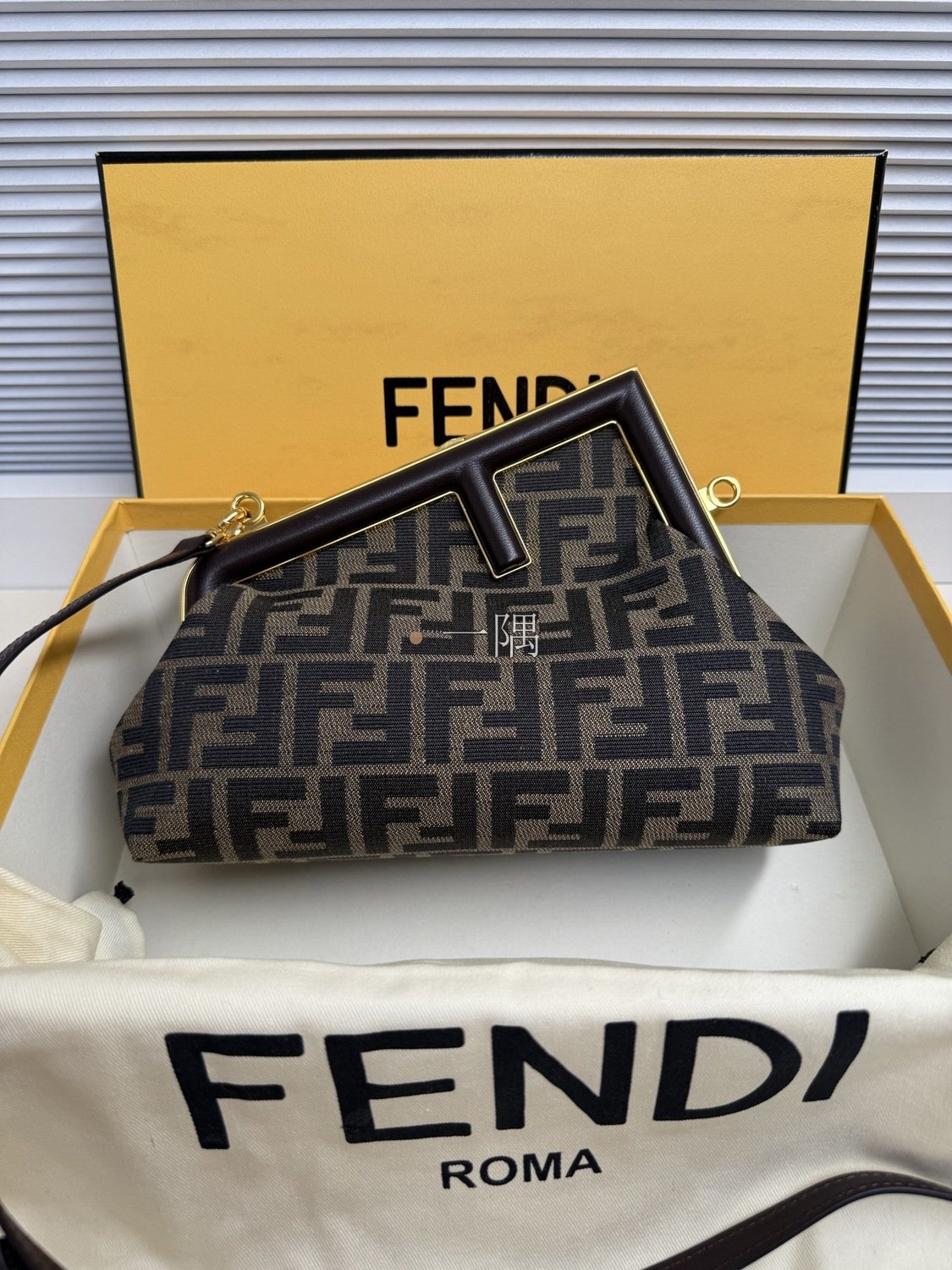 芬迪FENDI Fendi First, 小號 FF 老花|8BP129