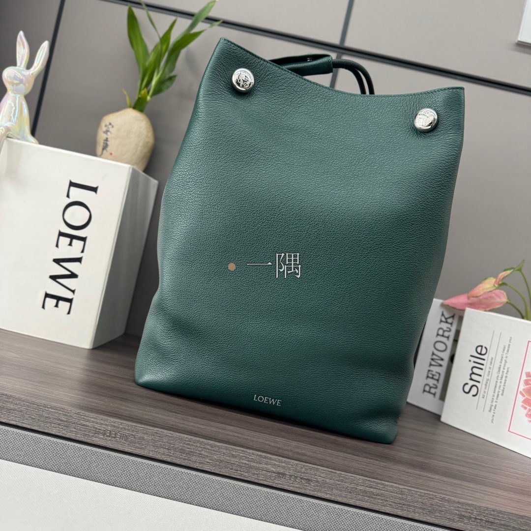 羅意威LOEWE Pebble Hobo, 大號 灰色|012442