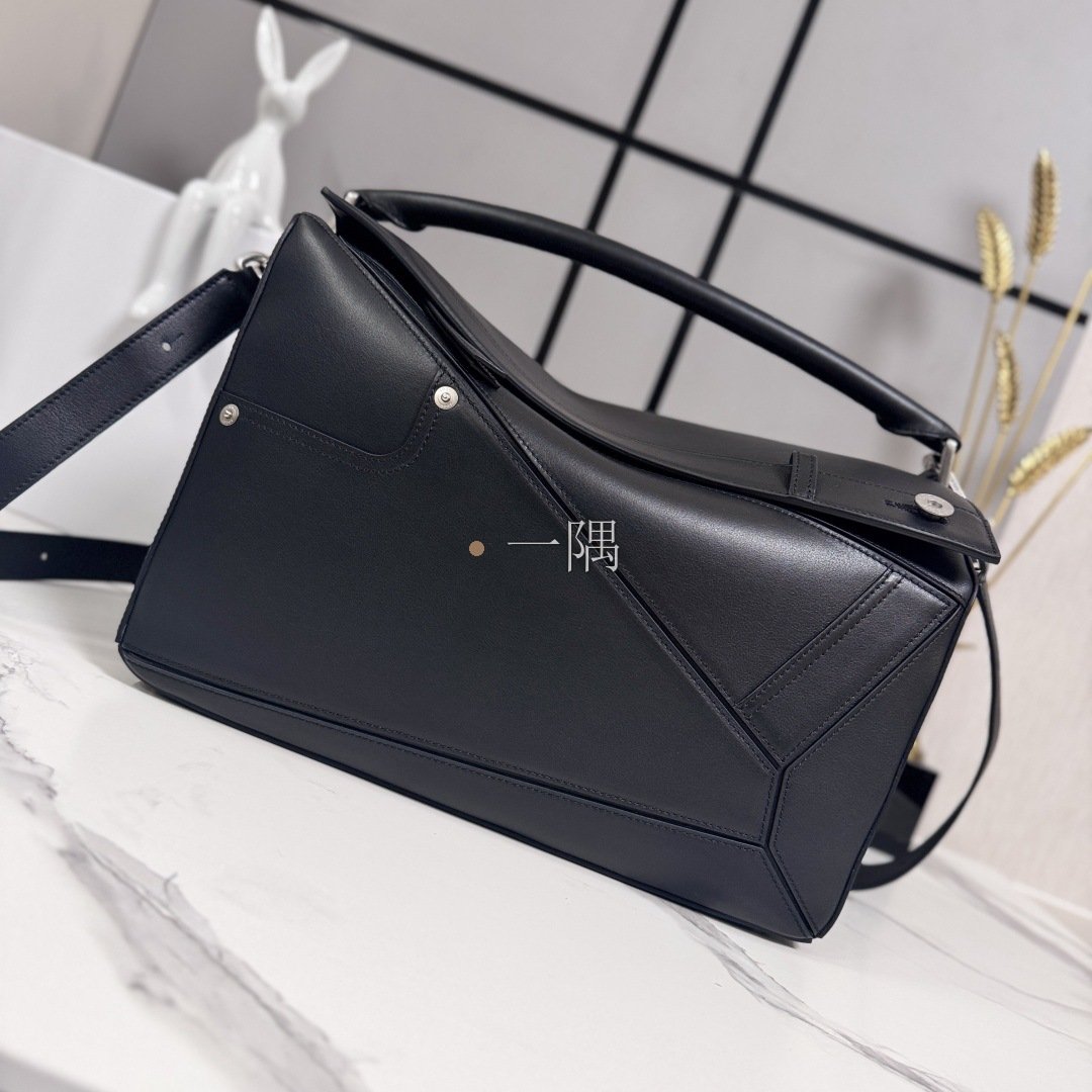 LOEWE Puzzle 中號 灰色