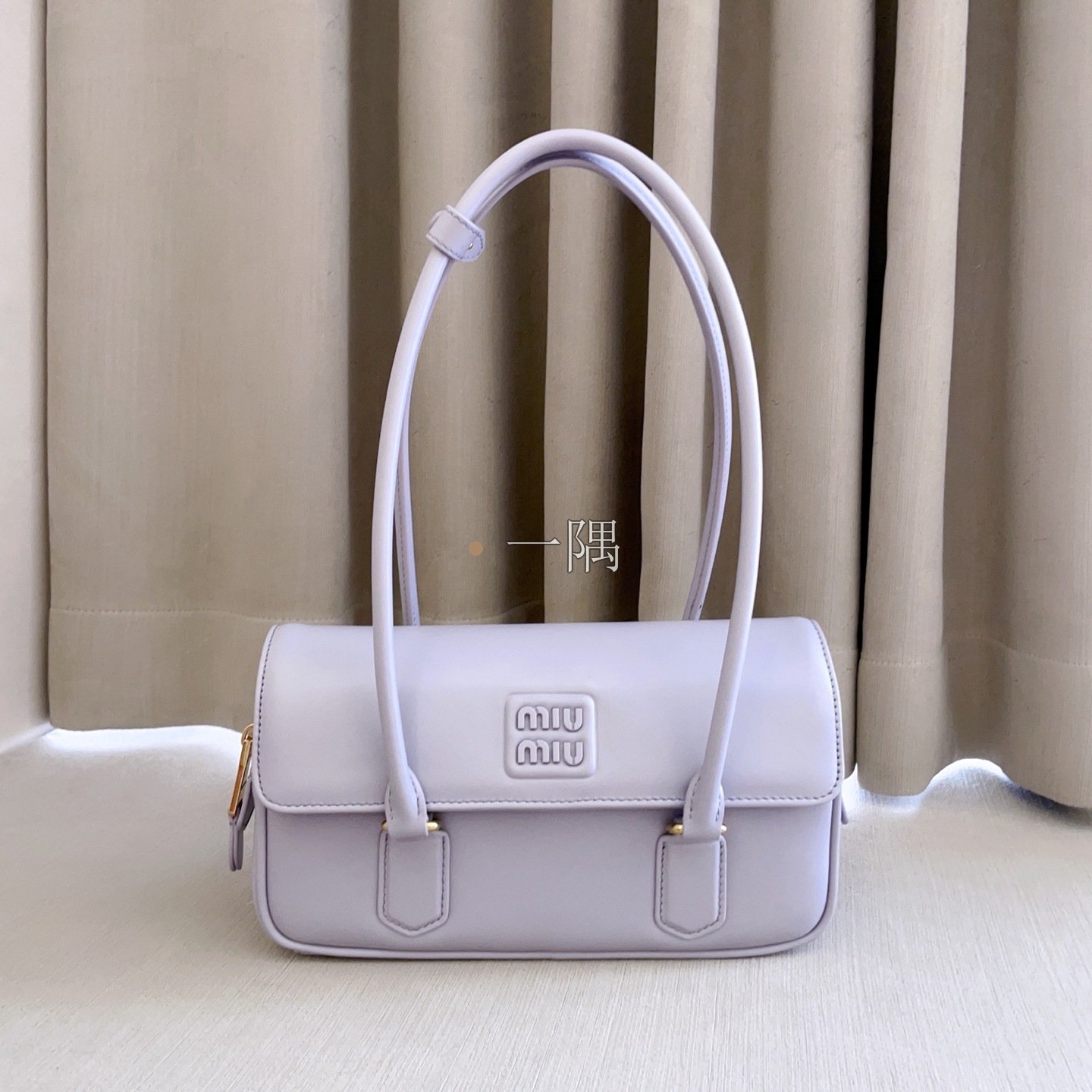 繆繆MiuMiu Arcadia, 小號 銀灰色|5BD282